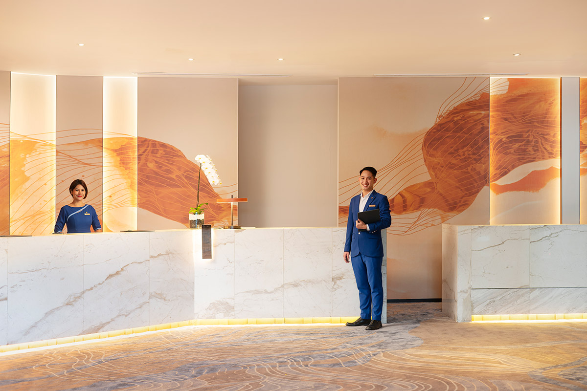 Check-in & Check-Out - Amari Bangkok