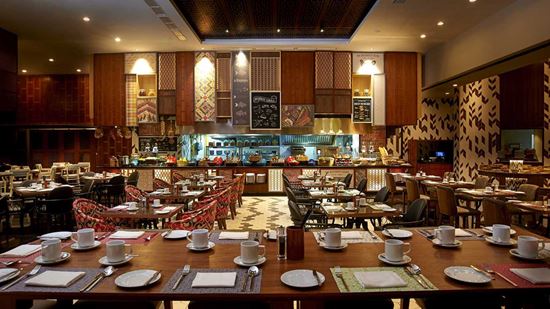 Amaya Food Gallery buffet breakfast