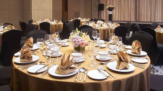 Meeting Facility Formal Dining Set-Up